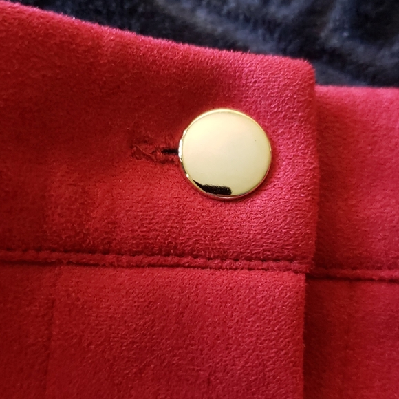 NWOT Maroon/Berry coloured mini skirt - Picture 4 of 4